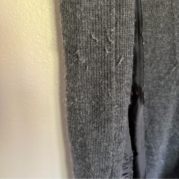 Serena van der Woodsen’s Robert Rodriguez Gray Cashmere Sweater Vest Beaded - Picture 5 of 8